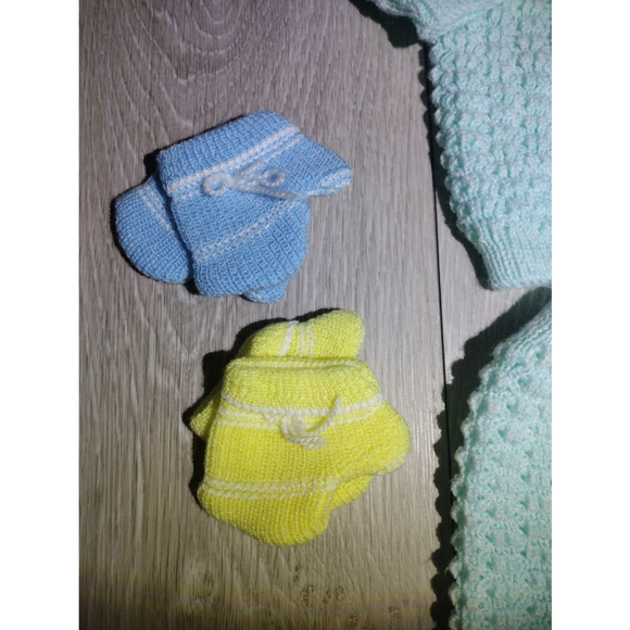 Baby Crochet 0-3months Outfit & 2 Sets Crochet Mittens-Bundle - Picture 6 of 8